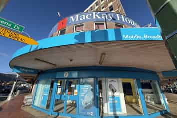 Prime retail unit for sale