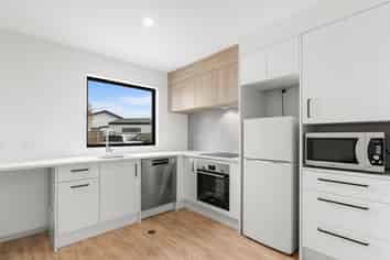 2/304 Waterloo Road, Hornby