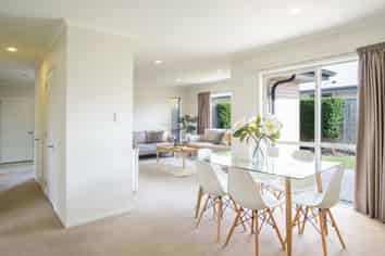 21 Faringdon Boulevard, Rolleston