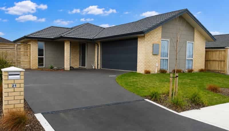 21 Faringdon Boulevard, Rolleston