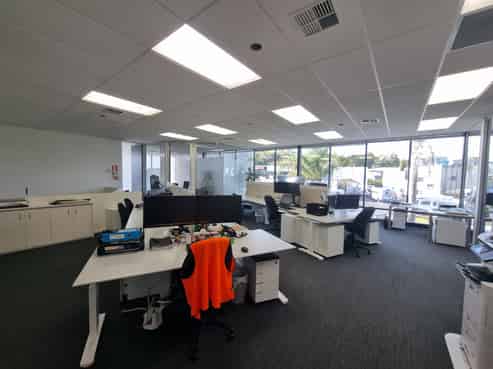 Immaculate Commercial HQ!   467m²