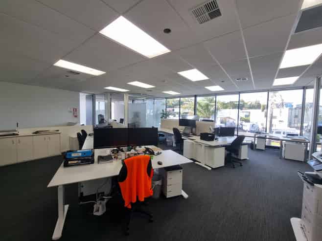 Immaculate Commercial HQ!   467m²