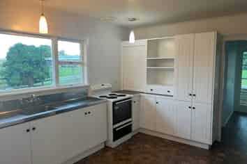 631 State highway 16, Kumeu