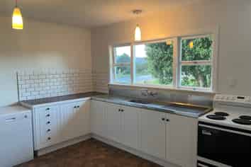 631 State highway 16, Kumeu