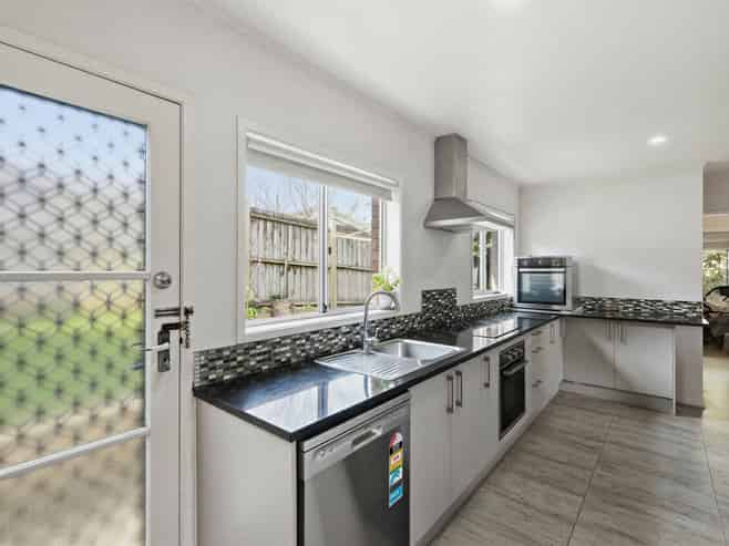 1/57 Chartwell Avenue, Glenfield