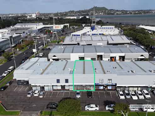 CBRE | Pure Warehouse Minutes from SH20