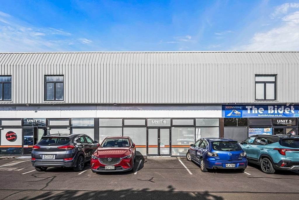 CBRE | Pure Warehouse Minutes from SH20 – pohled 2