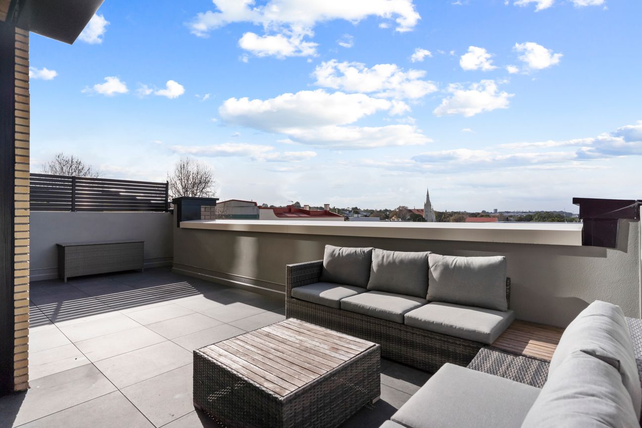 A New Standard of Apartment Living - Bild 2
