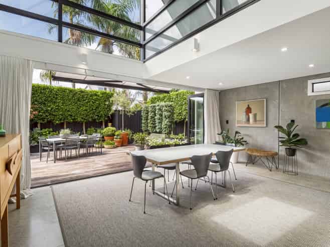81 Queen Street, Northcote Point