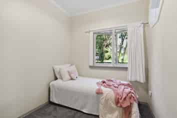 38 Western Road, Laingholm