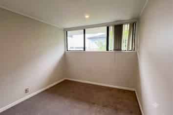 2/206 Church Street, Onehunga