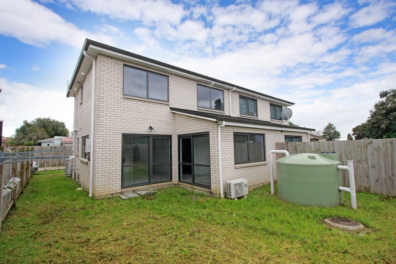 Rosehill's Backyard Treasure! - Meer