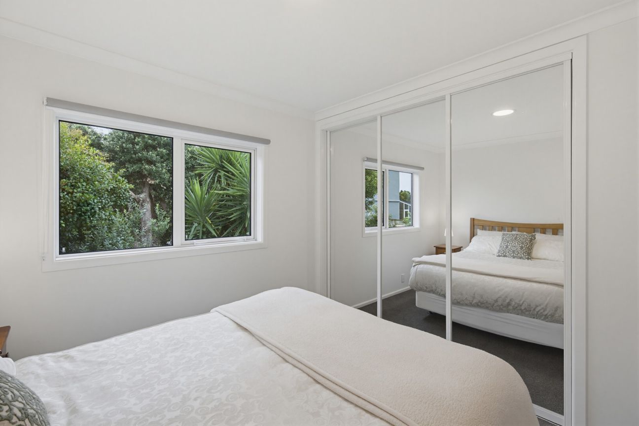 Beautifully renovated from the outside in! - Vista 6
