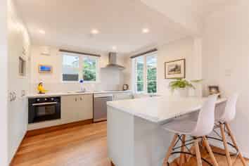 16 Allen Road, Raumati Beach