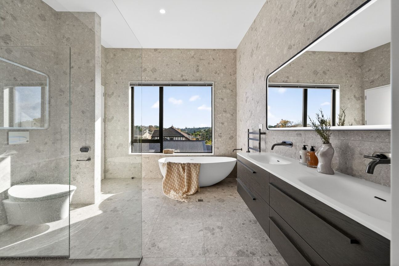 Architectural grandeur and executive luxury - Widok 3