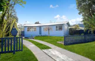 85 Riverpark Crescent, Henderson