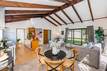 24 island View Terrace, Waikanae Beach