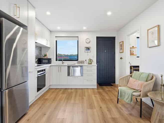 6/44 Church Street, Mosgiel