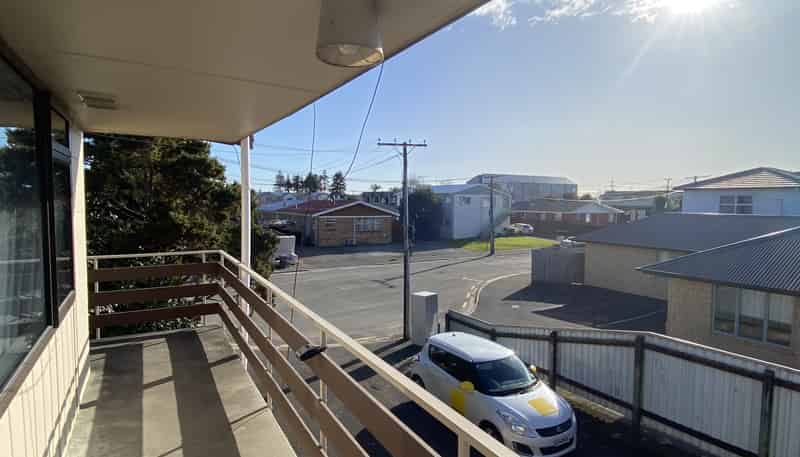 2/5 June Place, Hamilton East