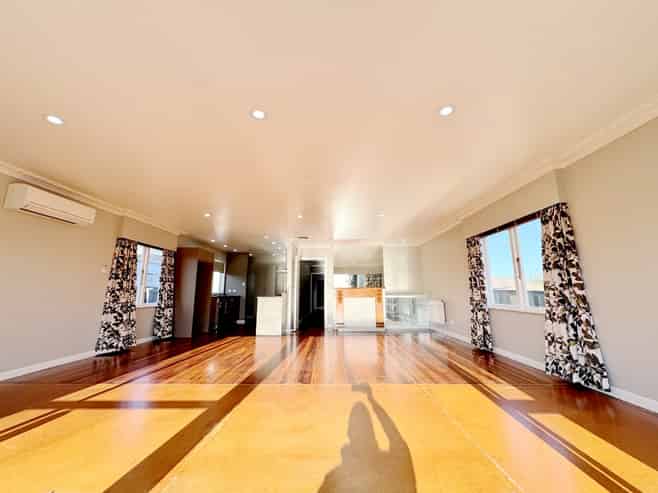 101 Sunnyside Road, Sunnyvale