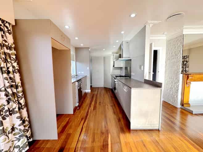 101 Sunnyside Road, Sunnyvale