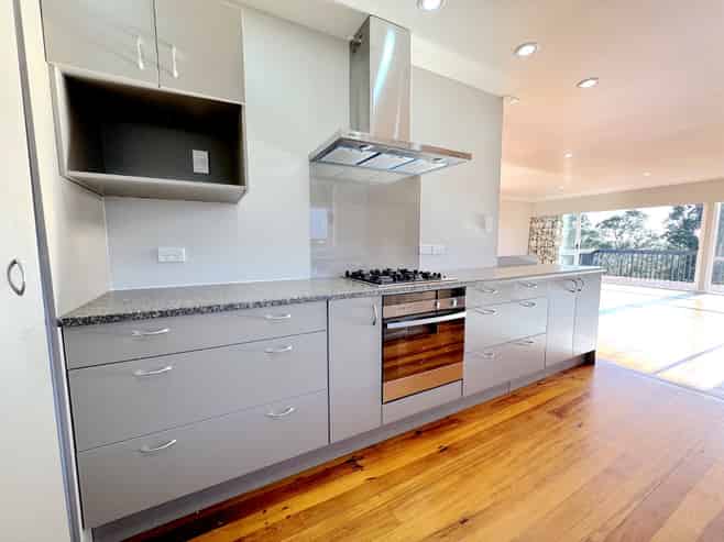101 Sunnyside Road, Sunnyvale