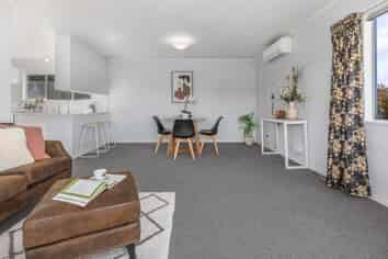 5A Jerome Way, Crofton Downs