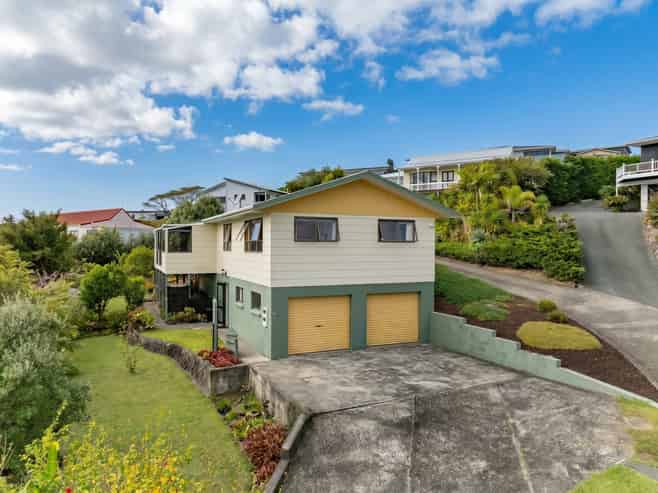 22 Bay View Road, Coopers Beach