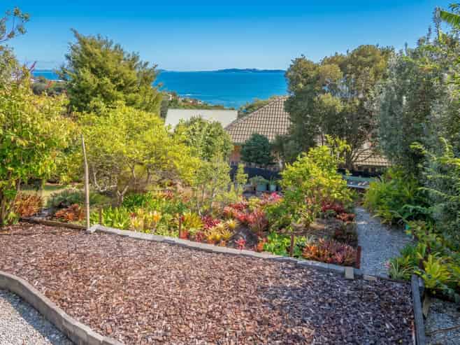22 Bay View Road, Coopers Beach