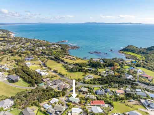 22 Bay View Road, Coopers Beach