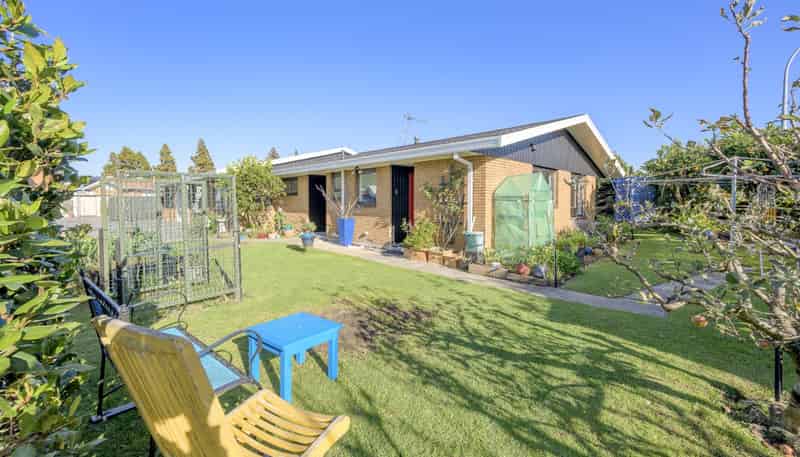 95B Levers Road, Matua