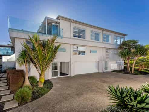 62 Seaview Road, Castor Bay