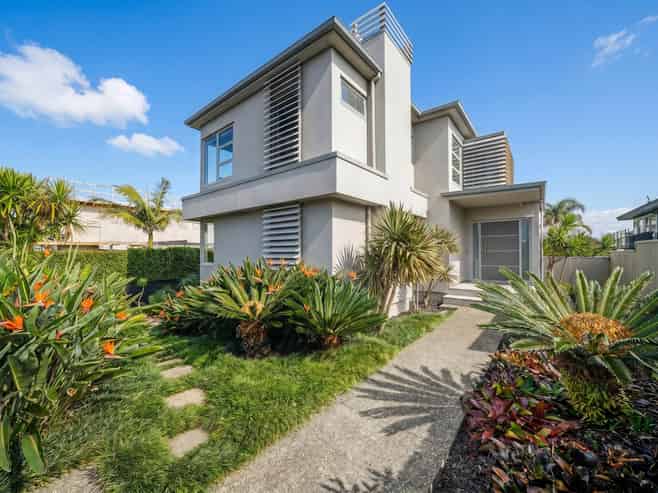 62 Seaview Road, Castor Bay