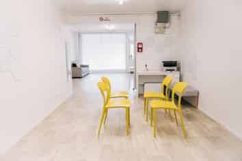 Retail or Studio Space – Move In Ready