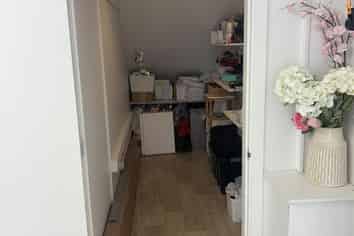Retail or Studio Space – Move In Ready