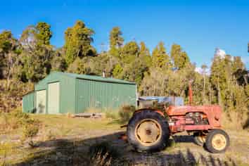 172 Clifton Road, Kaiata