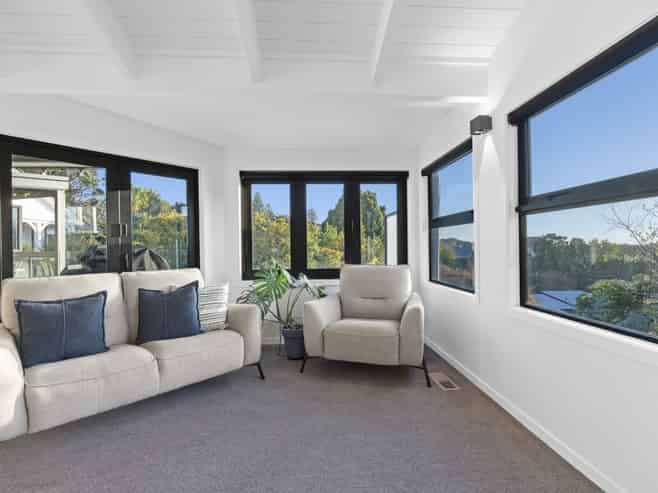 16 Ridge Lane, New Plymouth