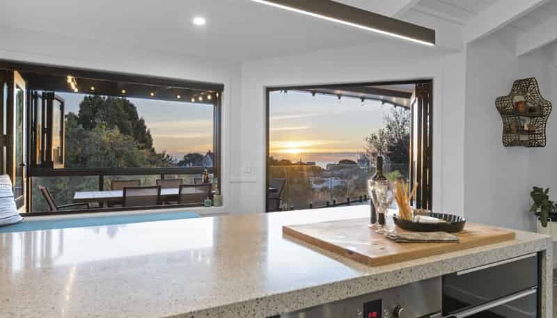 16 Ridge Lane, New Plymouth