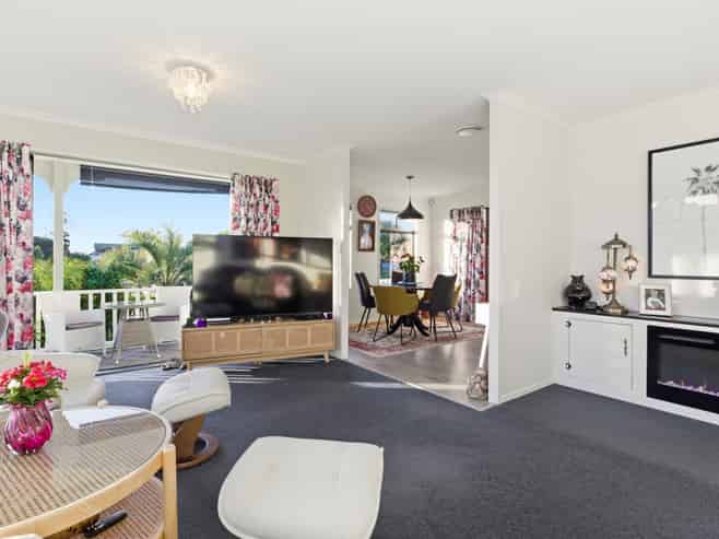 2 Thornlea Drive, Welcome Bay