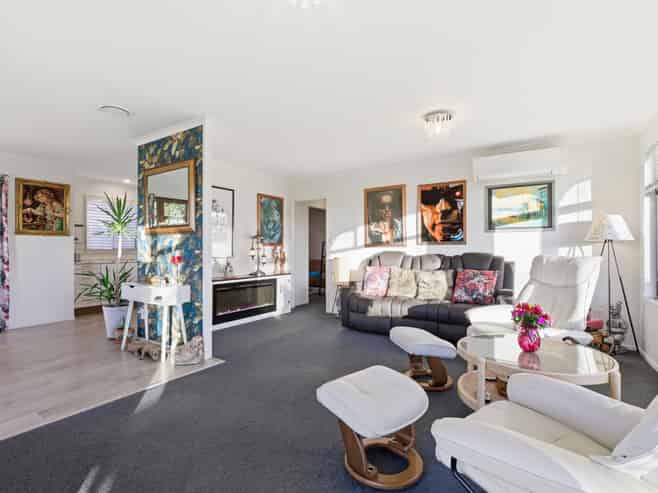 2 Thornlea Drive, Welcome Bay