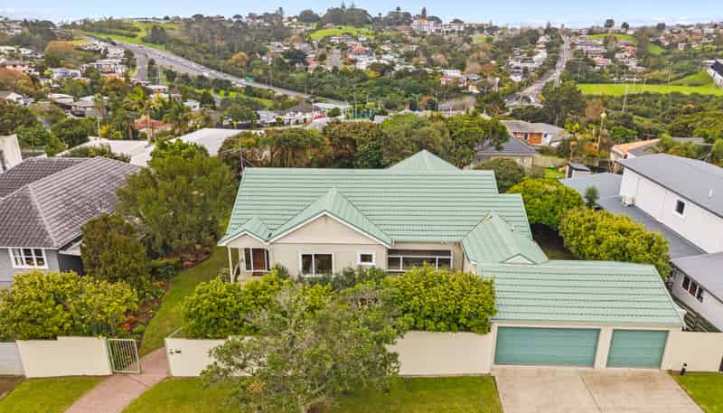 104 Frederick Street, Hillsborough