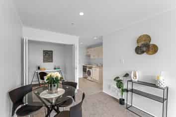 20C/30 Westward Ho, Glen Eden