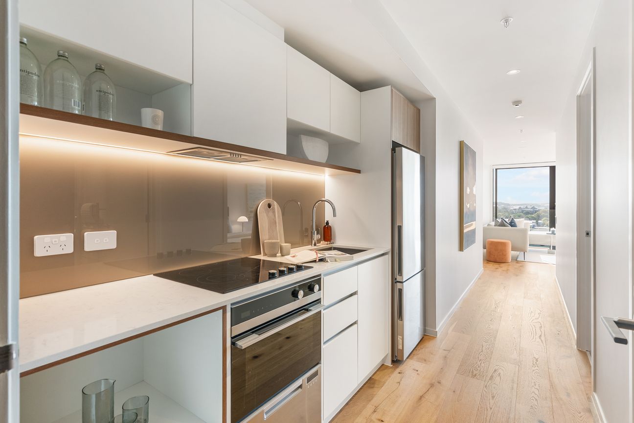 ENTRY INTO ONEHUNGA - ASKING PRICE $449,000! - Aanzicht 2