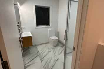 8/5 Glen Road, Browns Bay