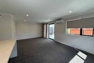 46 Chertsey Road, Richmond