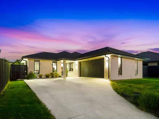 87 Twin Parks Rise, Papakura