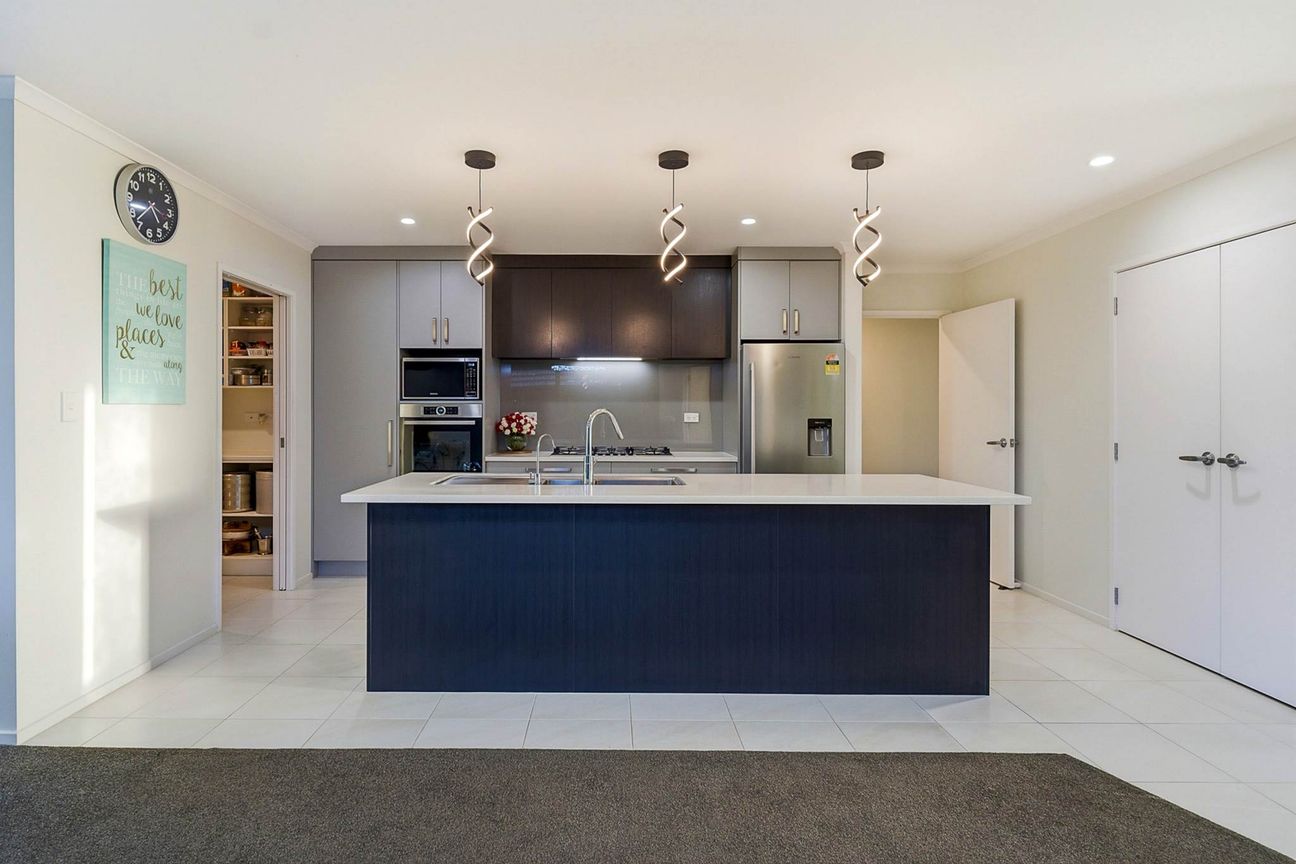 Single level Brick & Tile Family Living on 577m² - Ansicht 2