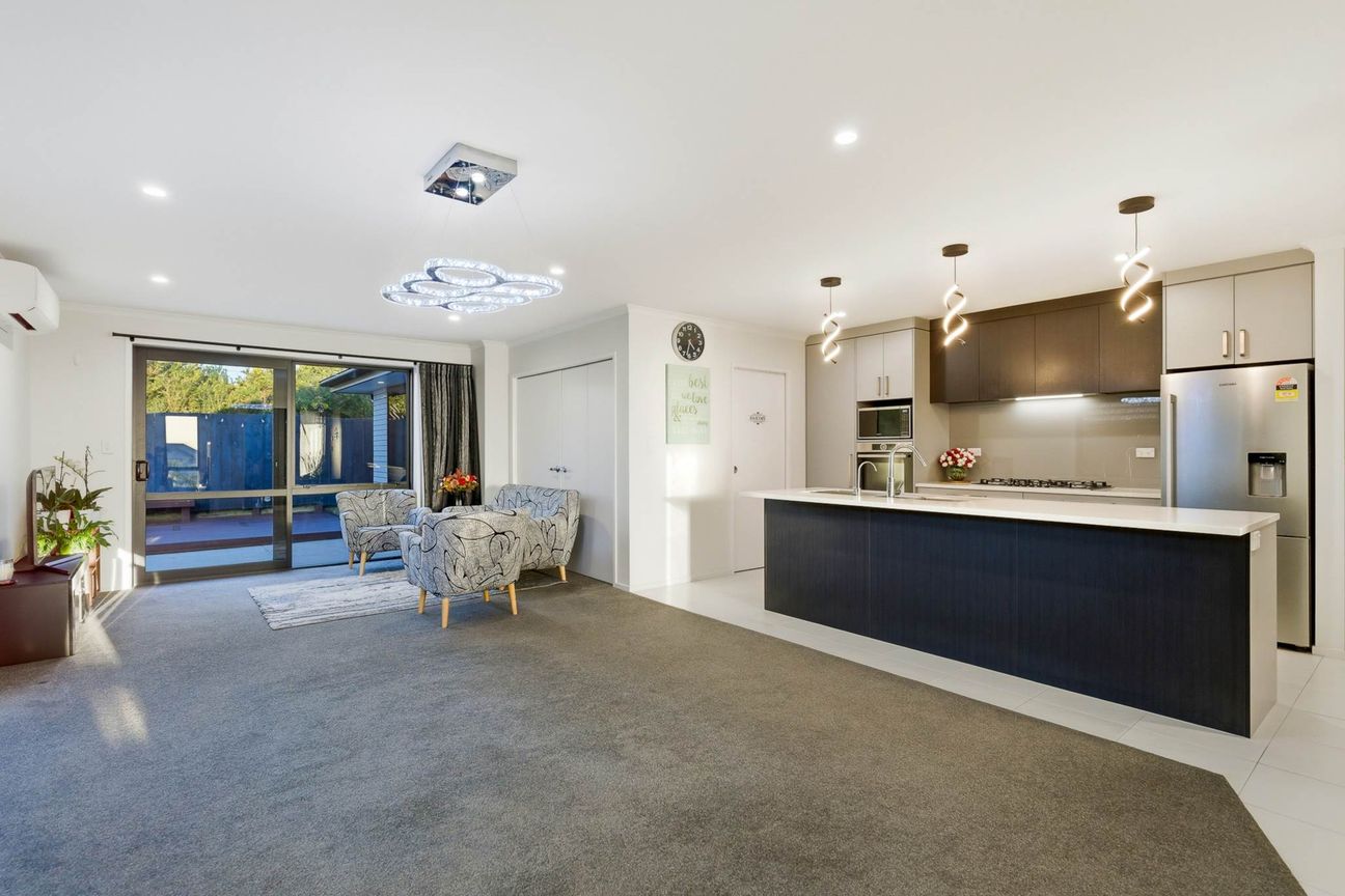 Single level Brick & Tile Family Living on 577m² - Ansicht 6