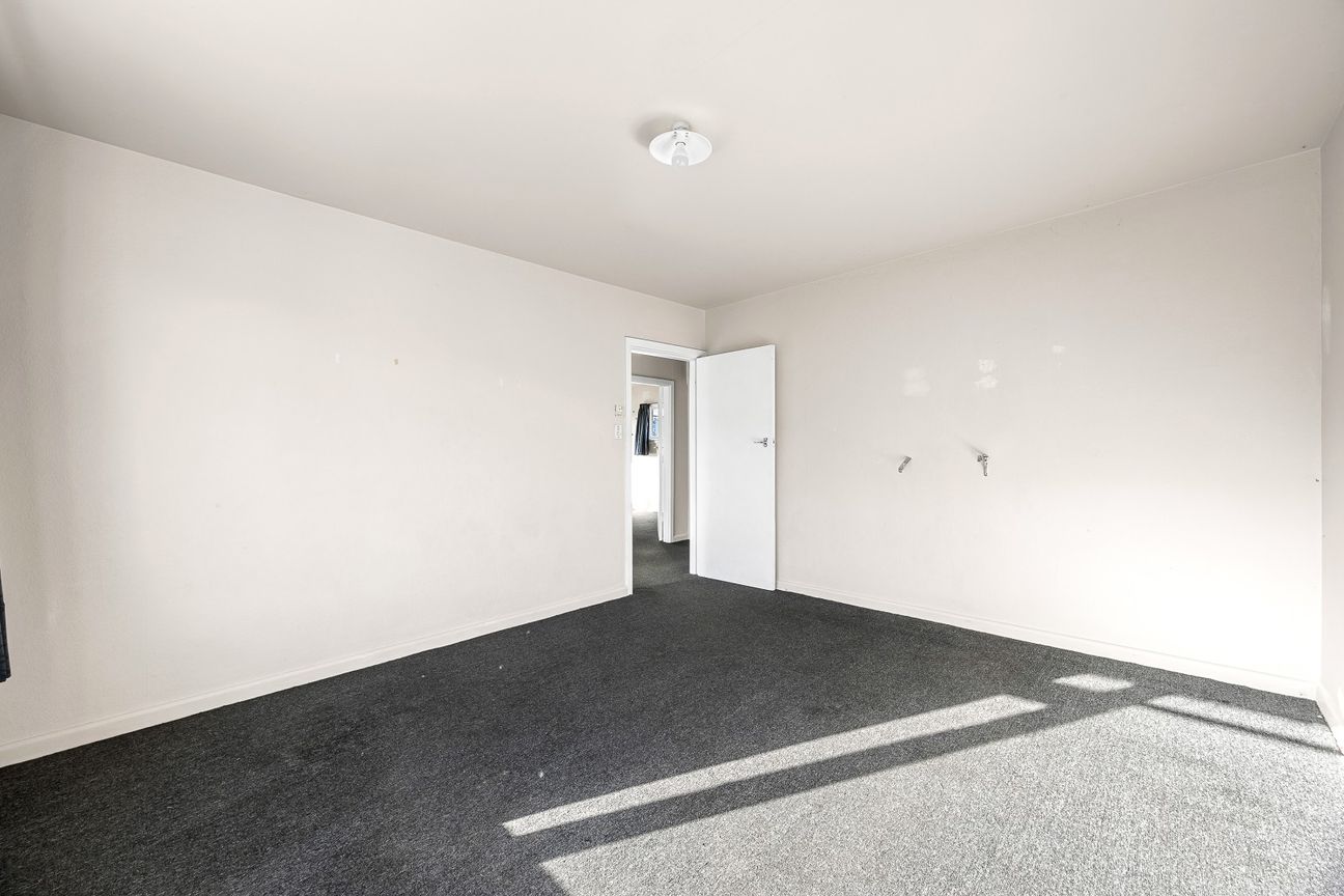 Three bedrooms on 615sqm in Industrial Heavy Zone - Vista 5