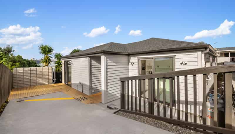14A Riserra Drive, Ranui
